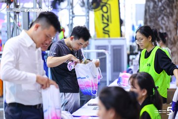 Photo HO CHI MINH CITY NIGHT RUN EXIMBANK 2026 - e8631a45d07801473842fed428240caf.jpg