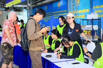 Photo HO CHI MINH CITY NIGHT RUN EXIMBANK 2026 - eb0e1a132768b68eae302590f1cdfb17.jpg