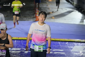 Photo HO CHI MINH CITY NIGHT RUN EXIMBANK 2026 - eb4ba4bb6d81feb23bca0bec0db96605.jpg