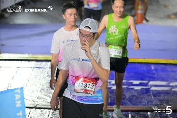 Photo HO CHI MINH CITY NIGHT RUN EXIMBANK 2026 - eb773a6f80aee6ddd0b41a367efe2f6b.jpg