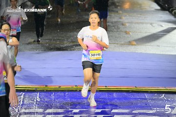 Photo HO CHI MINH CITY NIGHT RUN EXIMBANK 2026 - ec91426b40e0878c04c879e9d71e178f.jpg