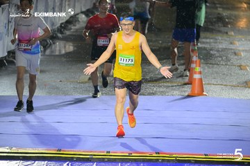 Photo HO CHI MINH CITY NIGHT RUN EXIMBANK 2026 - ed50908c09929aba232d21eca45a2e22.jpg