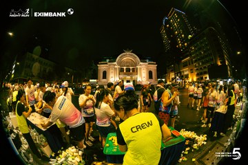 Photo HO CHI MINH CITY NIGHT RUN EXIMBANK 2026 - ed97f9285167527fbfa62ec315c160c1.jpg