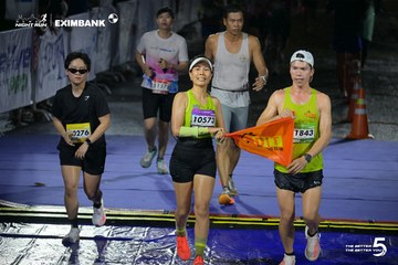 Photo HO CHI MINH CITY NIGHT RUN EXIMBANK 2026 - eeb6b07d2cfe4f1b7517b48172d37463.jpg