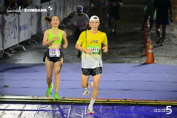 Photo HO CHI MINH CITY NIGHT RUN EXIMBANK 2026 - ef058d4630b4c2062cdaf32a5f4aa809.jpg