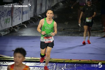 Photo HO CHI MINH CITY NIGHT RUN EXIMBANK 2026 - ef7a2043409ea99d360b215d893bdd28.jpg
