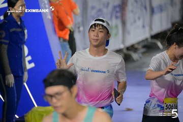Photo HO CHI MINH CITY NIGHT RUN EXIMBANK 2026 - efc58297d1d94bd2517b33baffd8a0c4.jpg