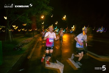 Photo HO CHI MINH CITY NIGHT RUN EXIMBANK 2026 - efc5ba6505bbd10b523bd28bc1ffbb28.jpg