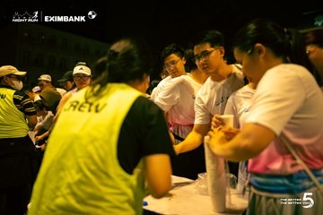 Photo HO CHI MINH CITY NIGHT RUN EXIMBANK 2026 - f02ca4c8622f3e1550126df982439705.jpg