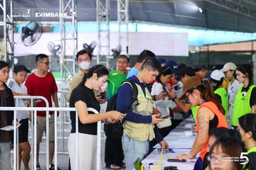 Photo HO CHI MINH CITY NIGHT RUN EXIMBANK 2026 - f10f8d4921c5c2372b08a93bcb817be9.jpg