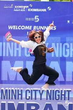 Photo HO CHI MINH CITY NIGHT RUN EXIMBANK 2026 - f407eb84f10bedee34fca0af3621cc0f.jpg