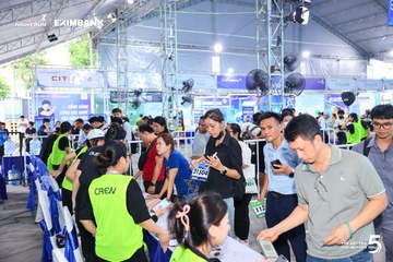 Photo HO CHI MINH CITY NIGHT RUN EXIMBANK 2026 - f42d0bd16f76c7e7e886f57028bab0ee.jpg