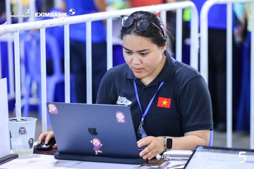 Photo HO CHI MINH CITY NIGHT RUN EXIMBANK 2026 - f6b6fceacc1eb484c97ec41969c846e2.jpg