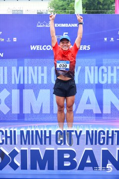 Photo HO CHI MINH CITY NIGHT RUN EXIMBANK 2026 - f7153e1f7f07ce452186f172de111967.jpg