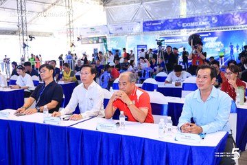Photo HO CHI MINH CITY NIGHT RUN EXIMBANK 2026 - f77afac30e68eb31b6da5f134be03d47.jpg