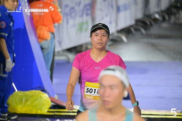 Photo HO CHI MINH CITY NIGHT RUN EXIMBANK 2026 - f7b80bf2dfd67e32be04878649f5547c.jpg