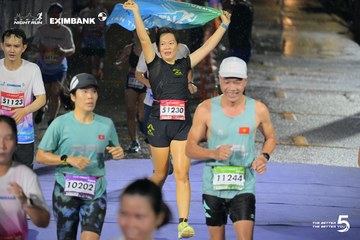 Photo HO CHI MINH CITY NIGHT RUN EXIMBANK 2026 - fb8d5d41ed9fd8c8541afda0a4e96185.jpg