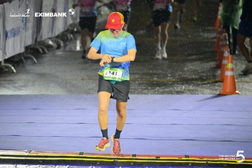 Photo HO CHI MINH CITY NIGHT RUN EXIMBANK 2026 - fbb9a59253757ed20469718d98268baf.jpg
