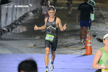 Photo HO CHI MINH CITY NIGHT RUN EXIMBANK 2026 - fd73e6441a3f0bff981b18d252b3c333.jpg