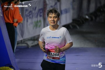 Photo HO CHI MINH CITY NIGHT RUN EXIMBANK 2026 - fe14e0e52a90a6a7f607df14b3ecf3cf.jpg