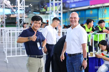 Photo HO CHI MINH CITY NIGHT RUN EXIMBANK 2026 - fe2137e141fd91ec8b69bef12d89b6fc.jpg