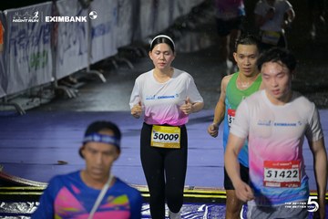 Photo HO CHI MINH CITY NIGHT RUN EXIMBANK 2026 - ff19d4a8f5e192e7a78d869917161d6d.jpg