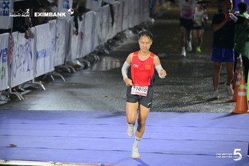 Photo HO CHI MINH CITY NIGHT RUN EXIMBANK 2026 - ff664eda46fda8efe44d99c8b306a465.jpg