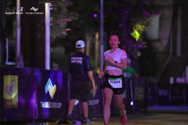 HCMCity Night Run - Ảnh #9259